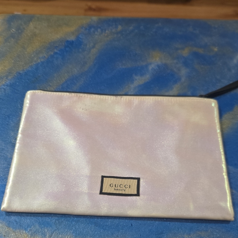 Gucci Shimmering Pink Beauty Pouch